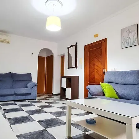 Apartament Piso Centrico En Conil Solo Alquilamos A Familias