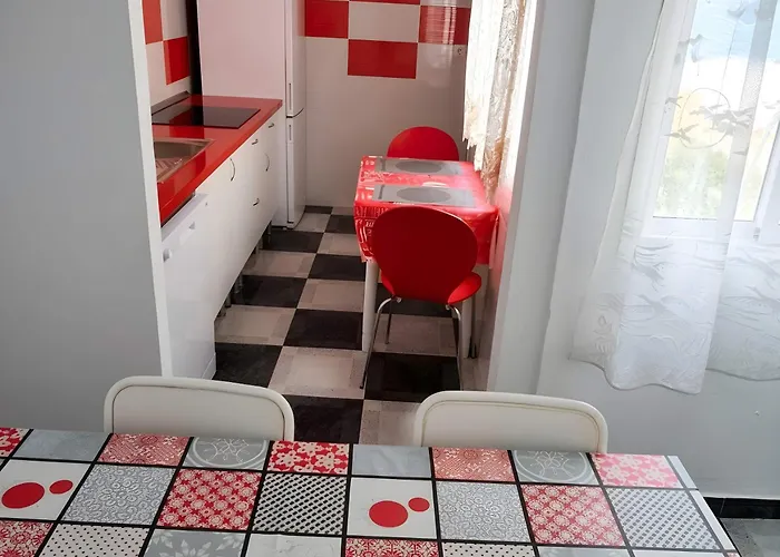 Piso Centrico En Conil Solo Alquilamos A Familias Appartement *