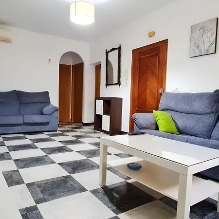 Piso Centrico En Conil Solo Alquilamos A Familias Коніль-де-ла-Фронтера